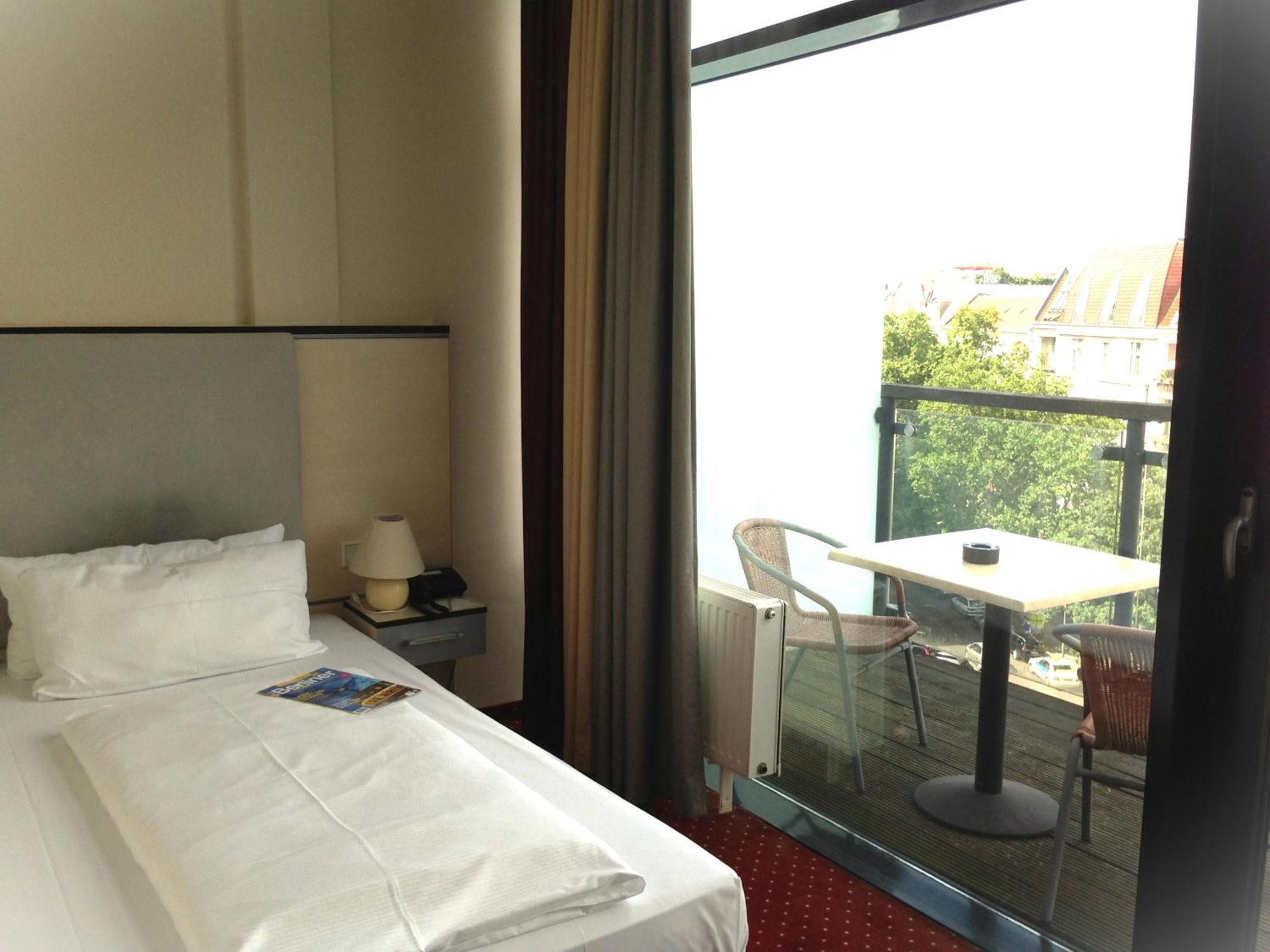 Kurfuerstendamm Hotel 3*